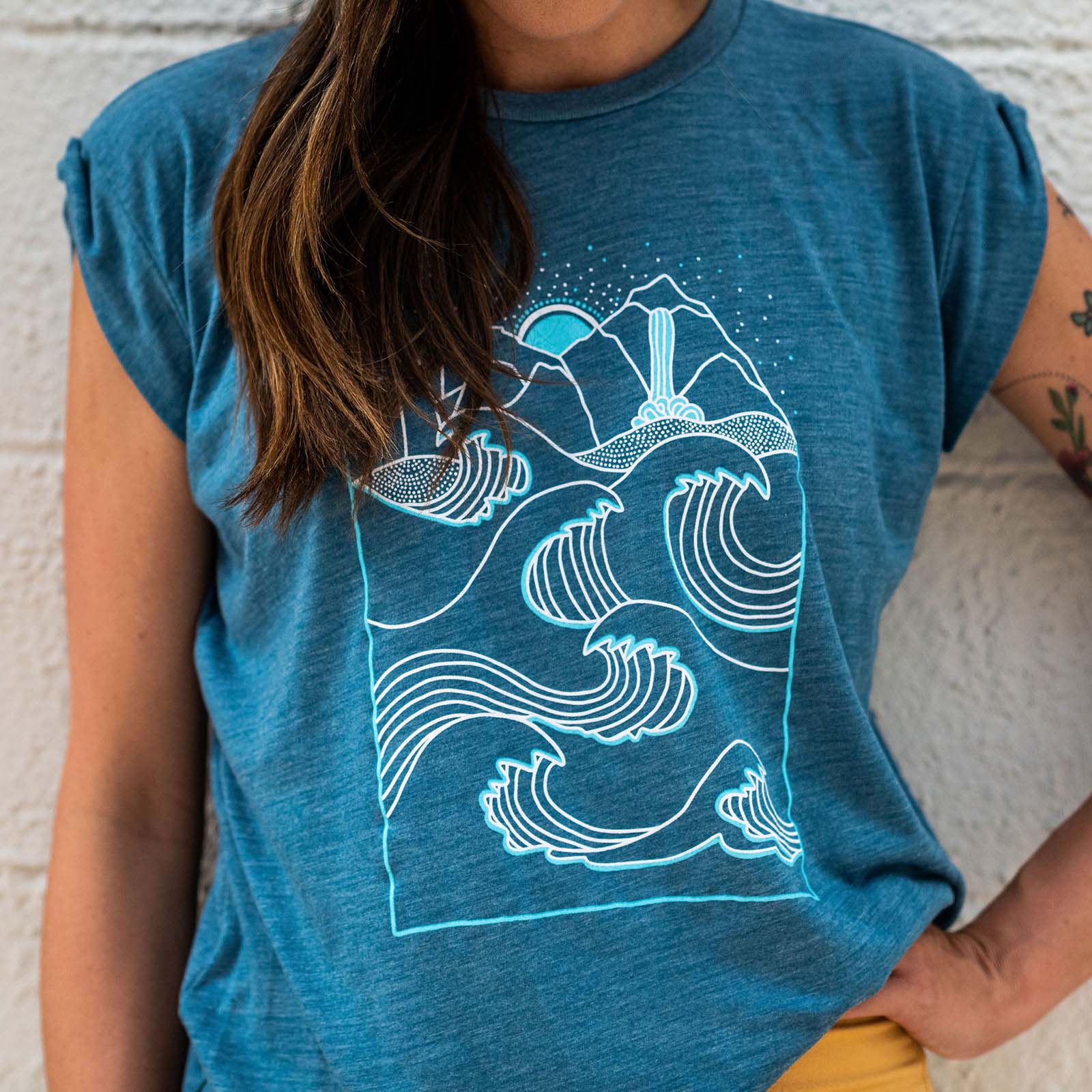 Mountains to Sea Rolled Cuffs Flowy Shirt | Heather Teal - Ketsol