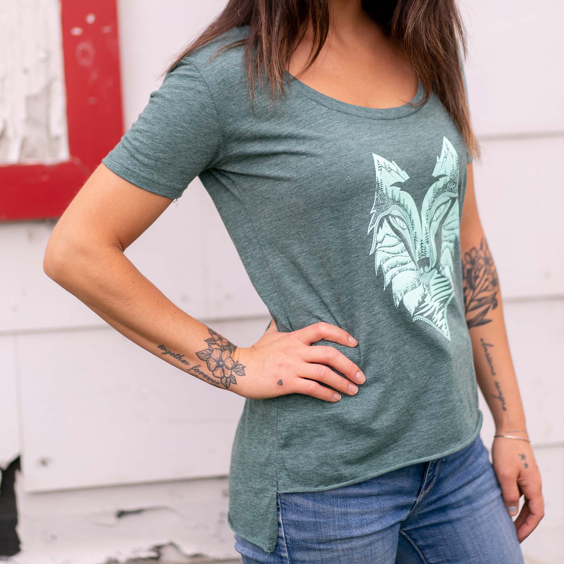 Wolf Scoop T-shirt | Pine - Ketsol
